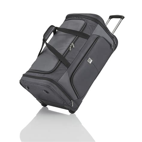 titan luggage clearance.